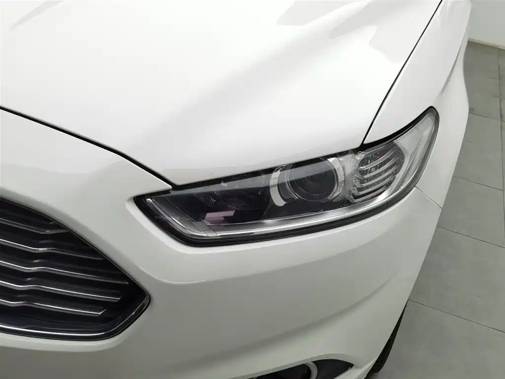 Ford Mondeo 2015 — фото 7