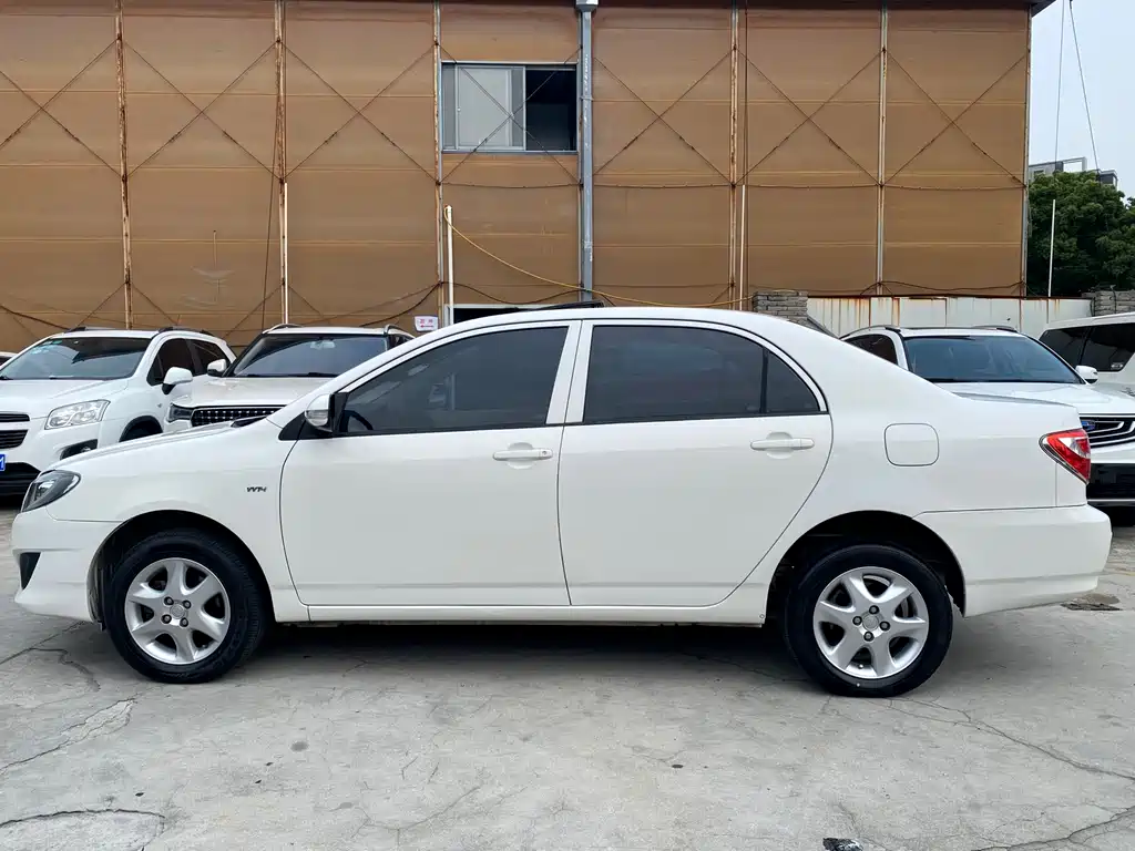 Toyota Corolla 2015 — фото 11