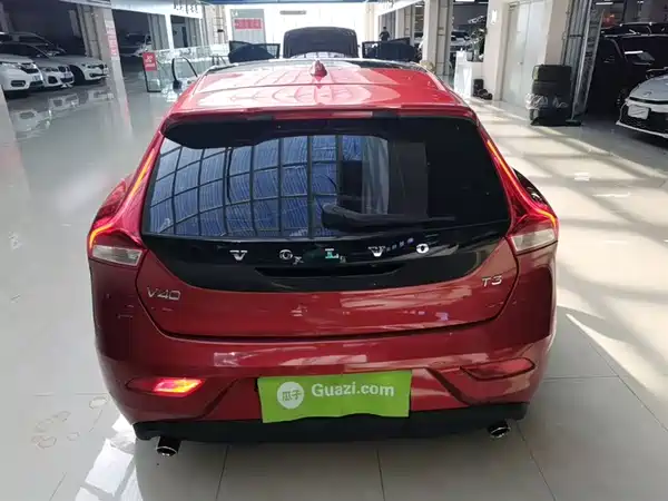 Volvo V40 2019