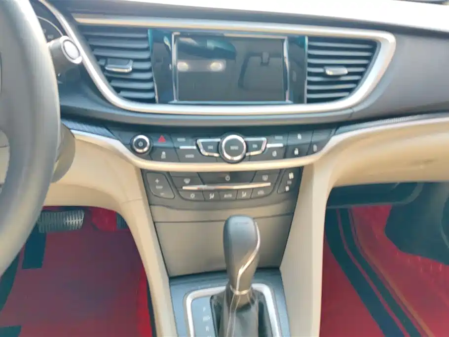 Buick Excelle 2019 — фото 13