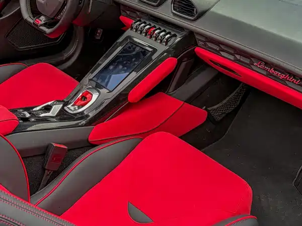 Lamborghini Huracan 2021