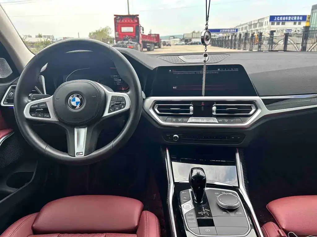 BMW 3 Series 2022 — фото 11