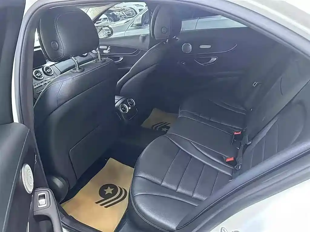 Mercedes-Benz C-Class 2019