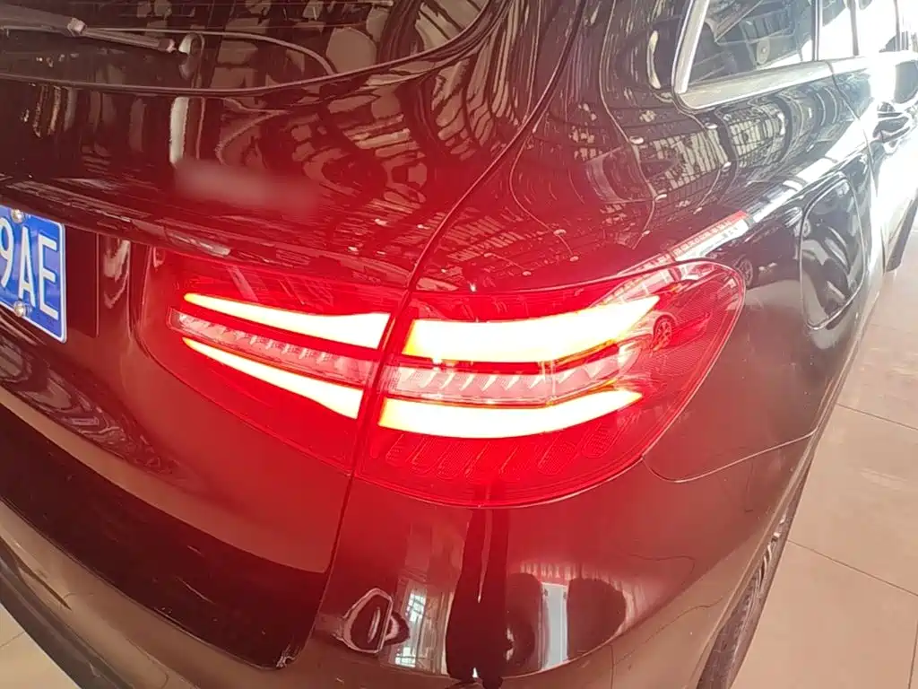 Mercedes-Benz GLC 2018 — фото 24