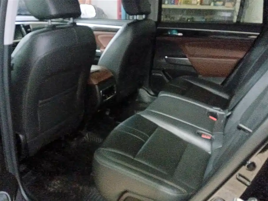 GAC Motor Trumpchi GS8 2017 — фото 11