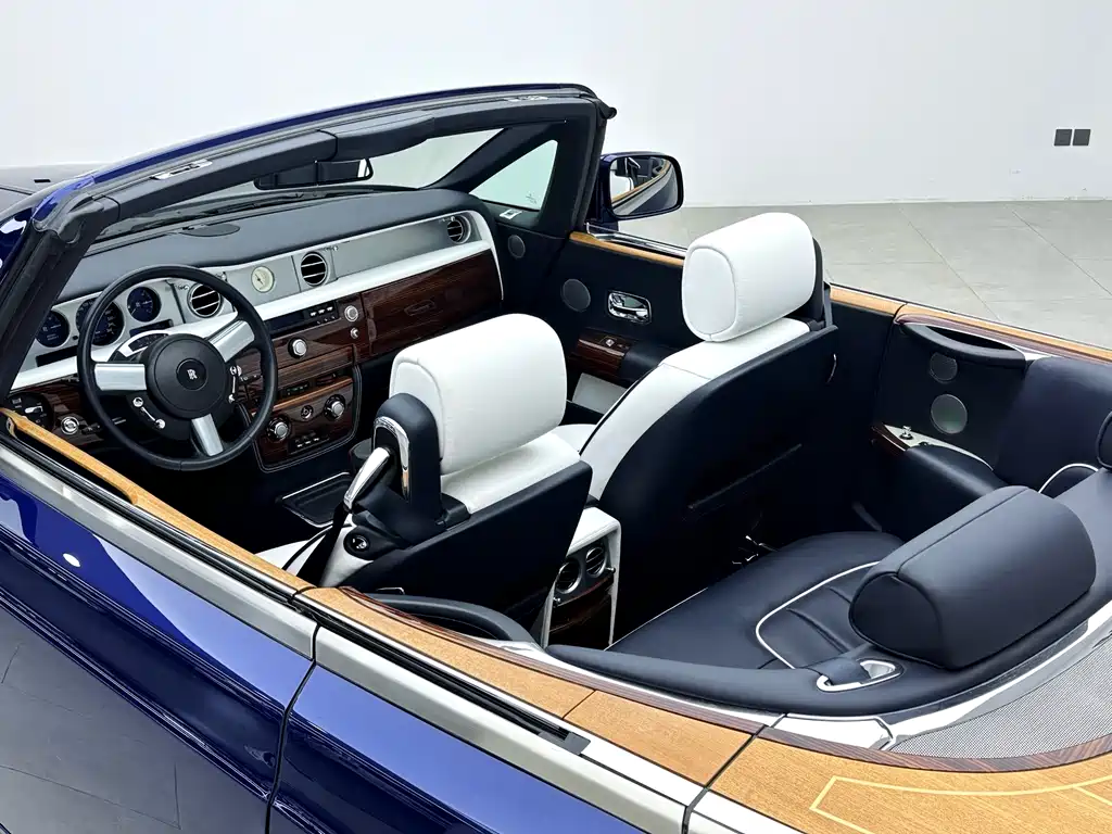 Rolls-Royce Phantom 2011 — фото 25