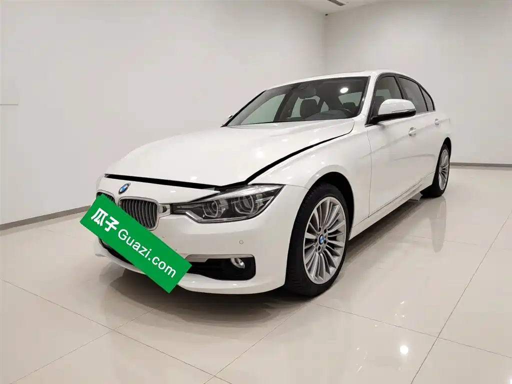 BMW 3 Series 2018 — фото 1