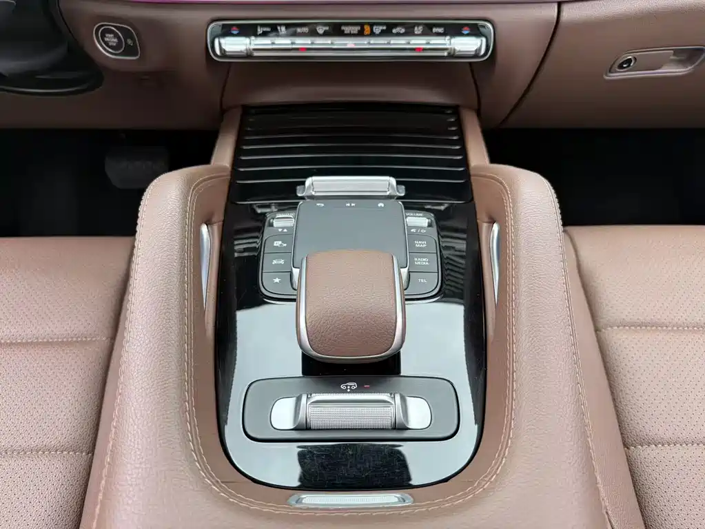 Mercedes-Benz GLE 2024 — фото 12