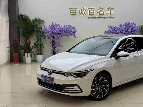 Volkswagen Golf 2021
