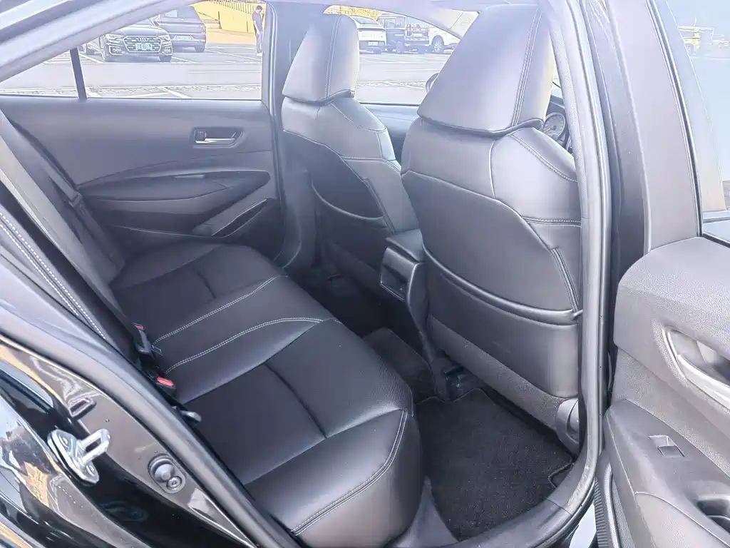 Toyota Corolla 2022 — фото 16