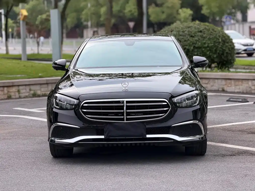 Mercedes-Benz E-Class 2022 — фото 3