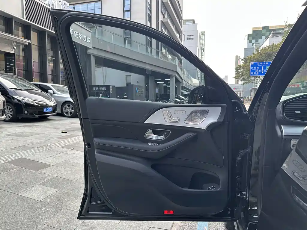 Mercedes-Benz GLE AMG 2023 — фото 14