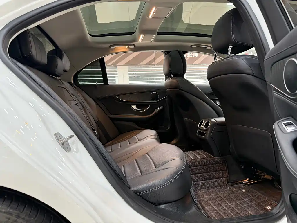 Mercedes-Benz C-Class 2019 — фото 14