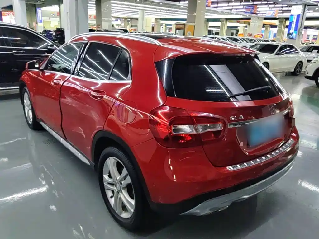 Mercedes-Benz GLA 2016