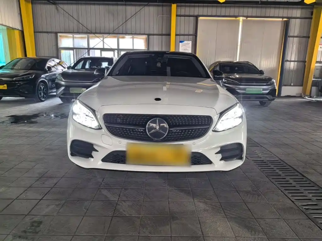 Mercedes-Benz C-Class 2021