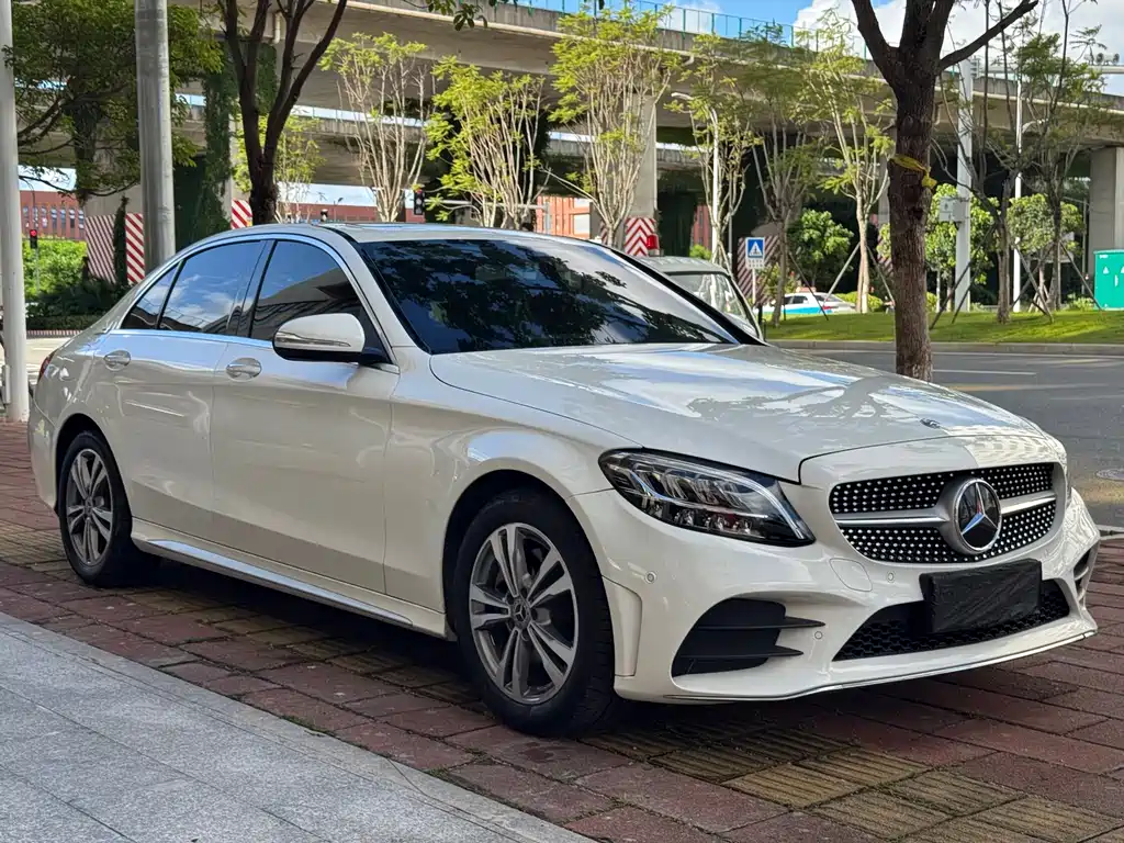 Mercedes-Benz C-Class 2020