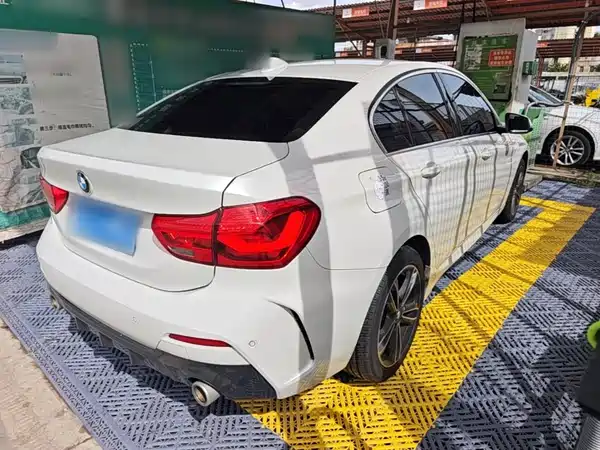 BMW 1 Series 2021