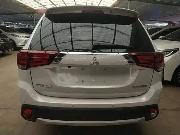 Mitsubishi Outlander 2018