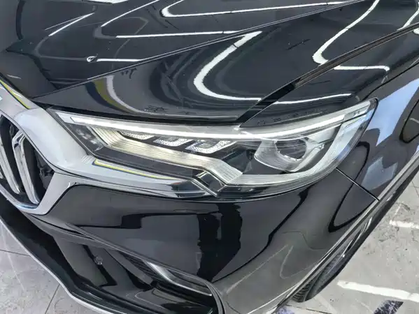 Hongqi HS5 2022
