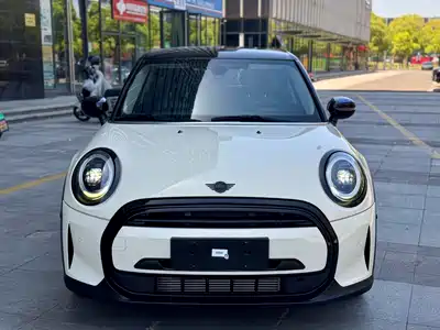 MINI MINI 2023