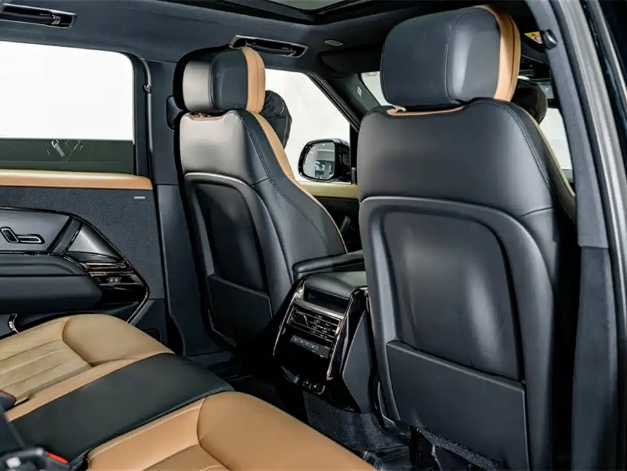 Land Rover Sport 2023 — фото 22