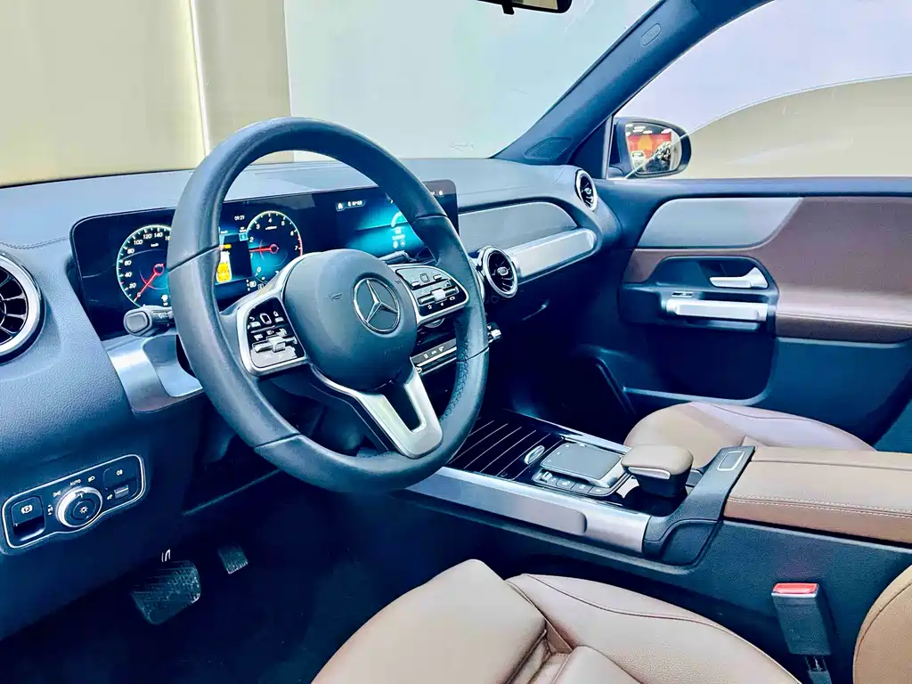 Mercedes-Benz GLB 2023 — фото 5