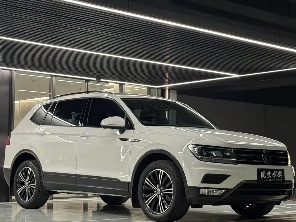 Volkswagen Tiguan L 2020 — фото 3