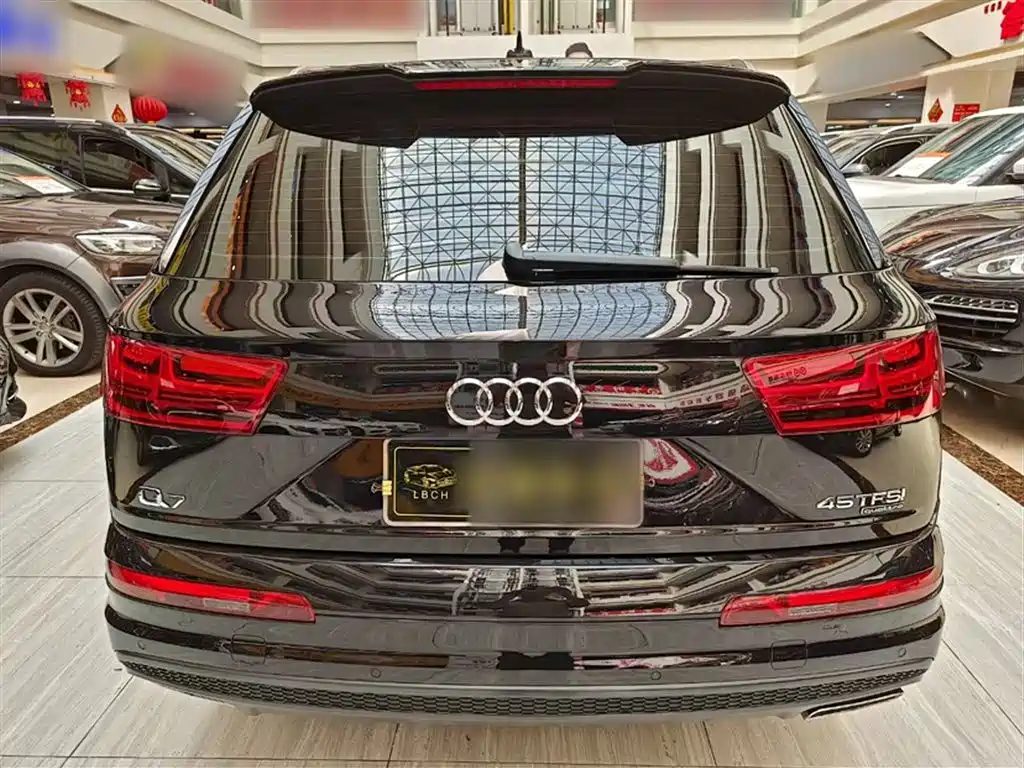 Audi Q7 2018 — фото 6