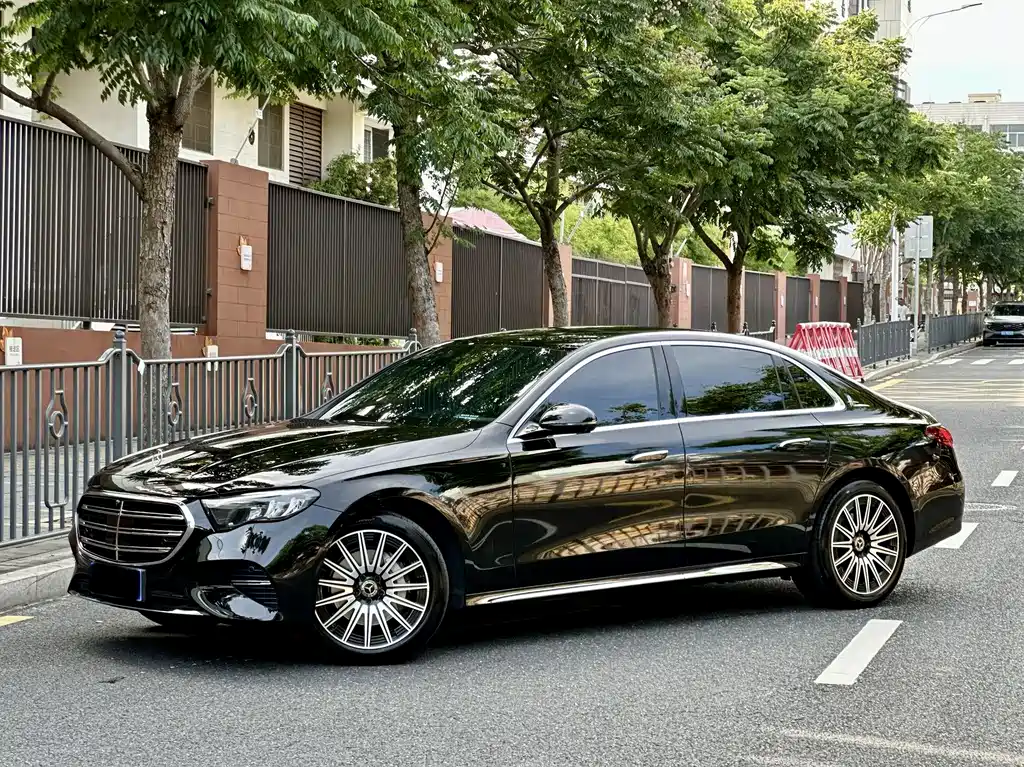 Mercedes-Benz E-Class 2024