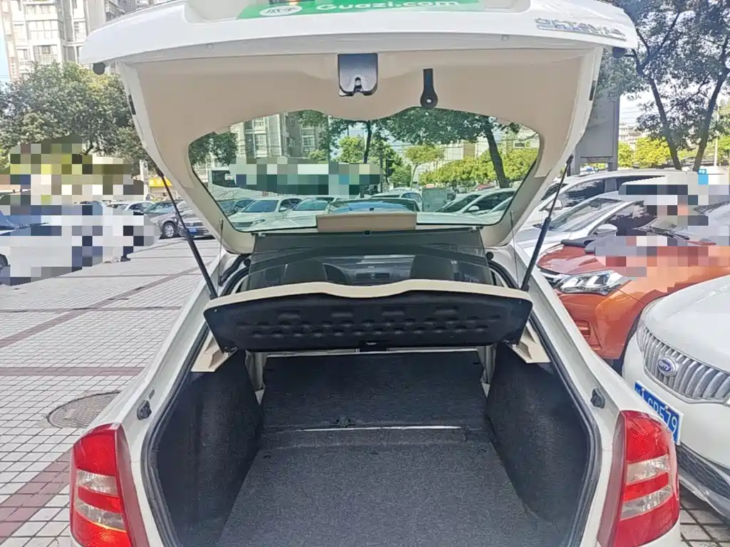 Skoda Octavia 2015 — фото 19