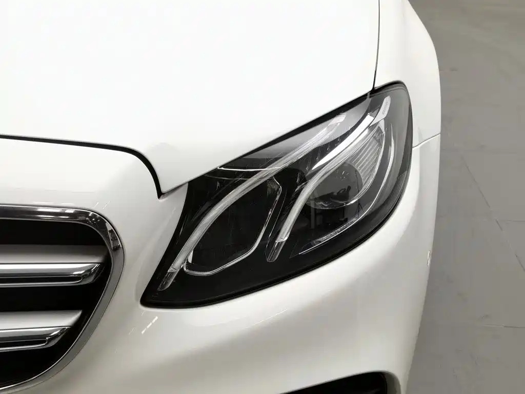 Mercedes-Benz E-Class 2017 — фото 7