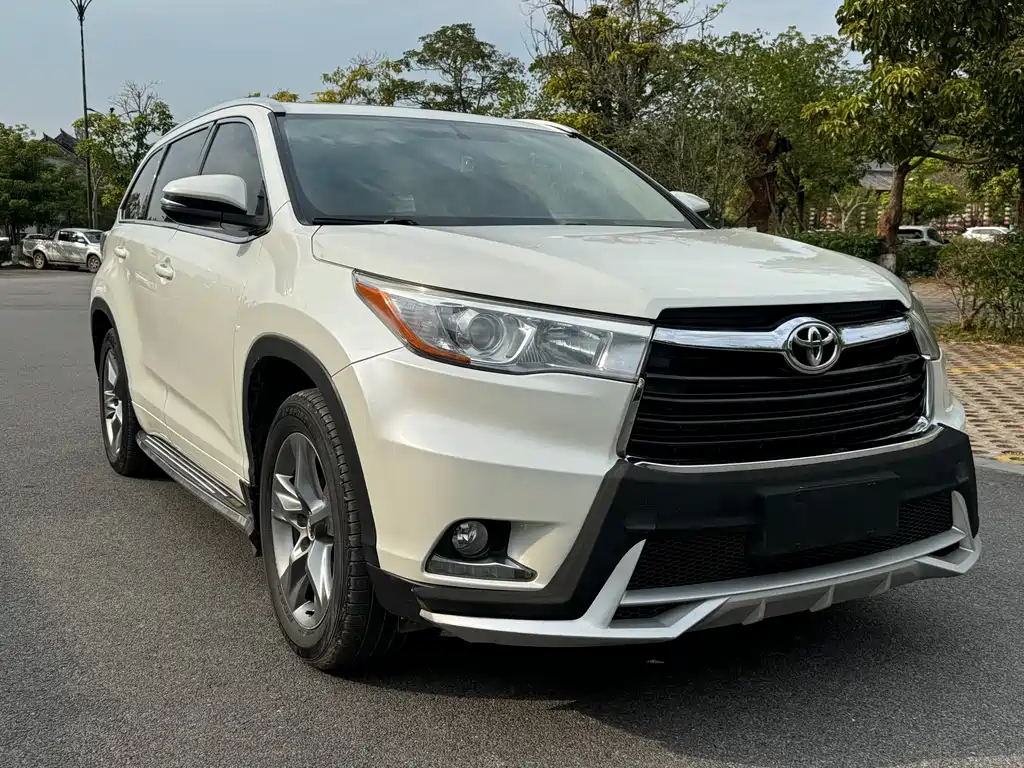 Toyota Highlander 2015 — фото 2
