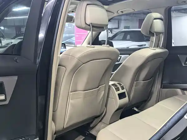 Mercedes-Benz GLK-Class 2011