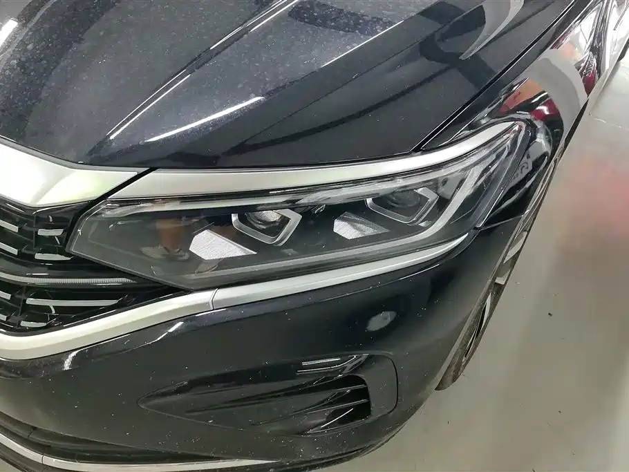 Volkswagen Passat 2024