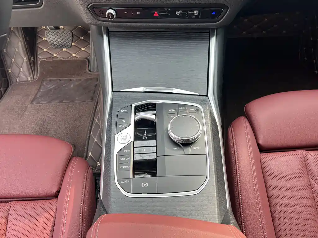 BMW 3 Series 2025 — фото 11