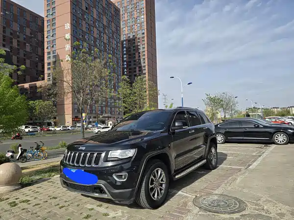 Jeep Grand Cherokee 2016