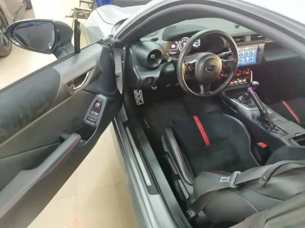 Subaru BRZ 2023 — фото 16