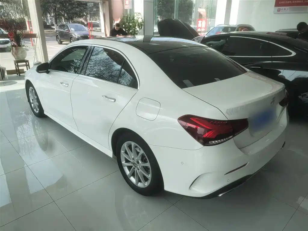 Mercedes-Benz A-Class 2020 — фото 5