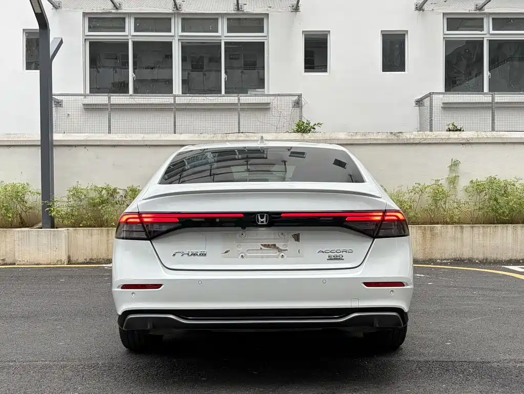 Honda Accord 2024 — фото 11