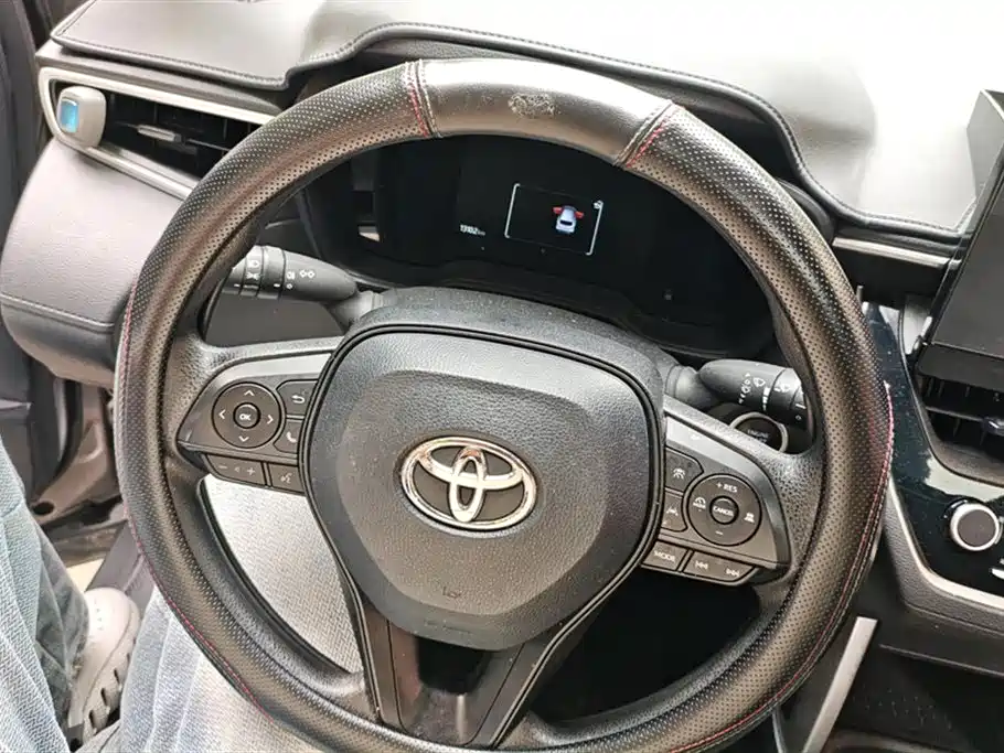 Toyota Corolla Cross 2024 — фото 15