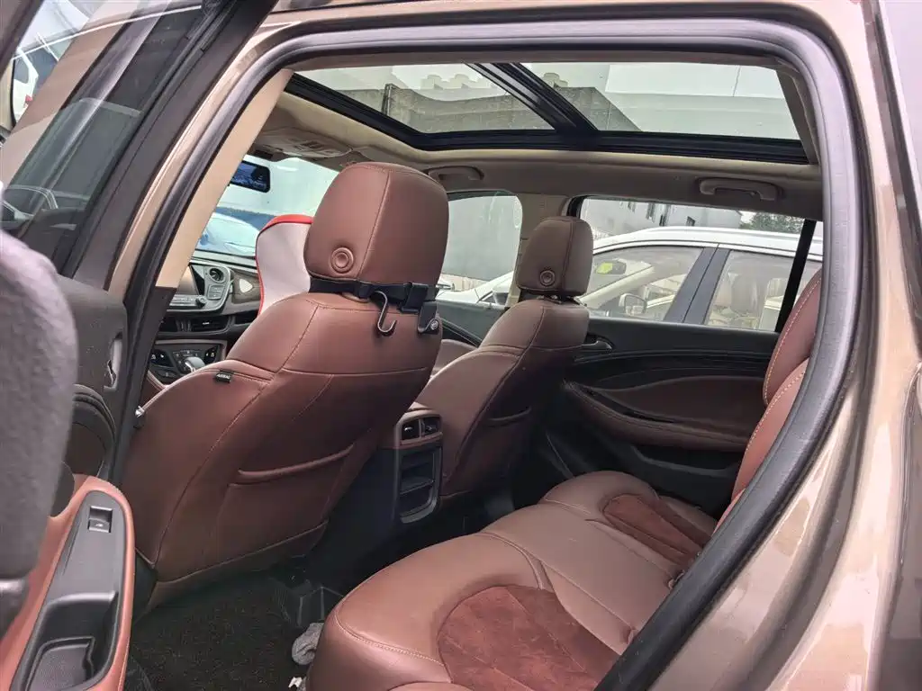 Buick Envision Plus 2017 — фото 9