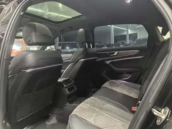 Audi A6L 2022