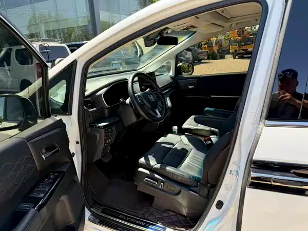 Honda Elysion 2023