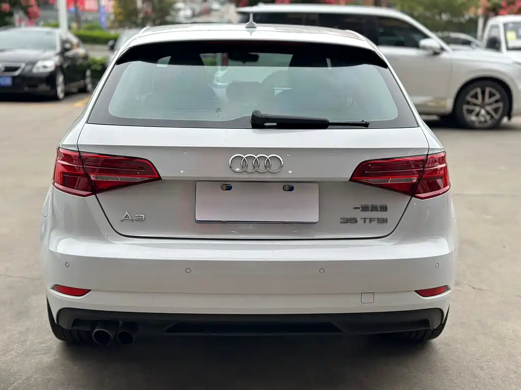 Audi A3 2018 — фото 10
