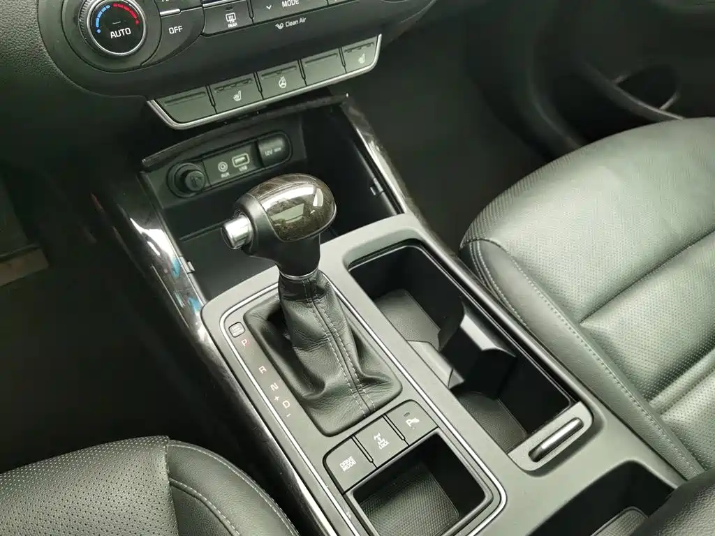 Kia Sorento 2015 — фото 13