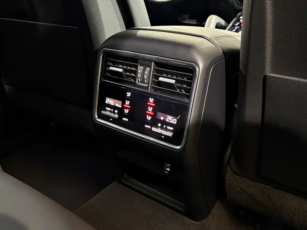 Porsche Cayenne 2018 — фото 19