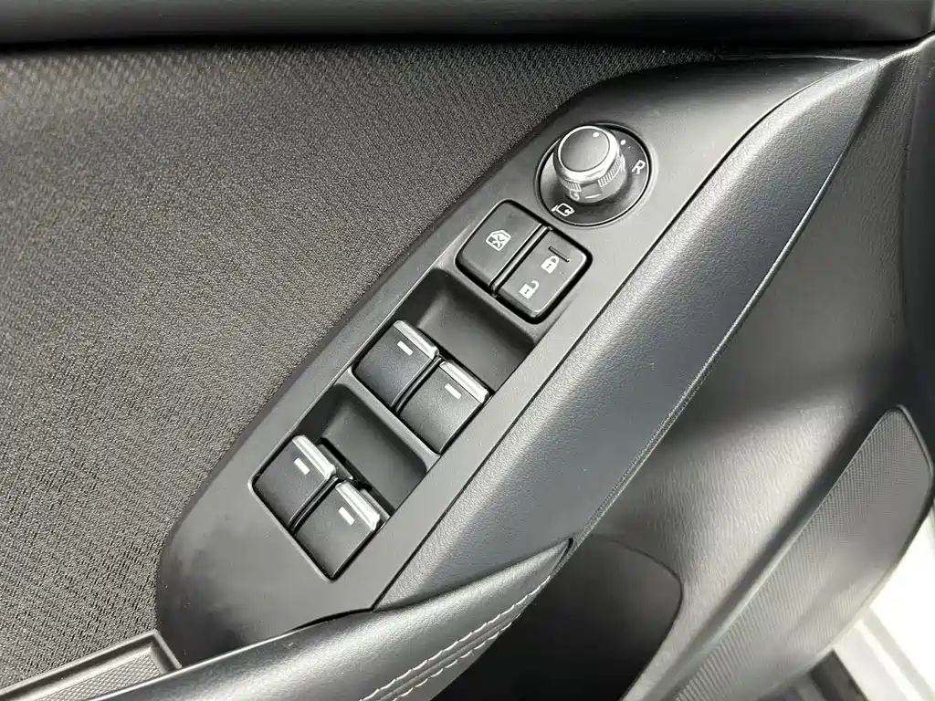 Mazda CX-4 2023 — фото 10