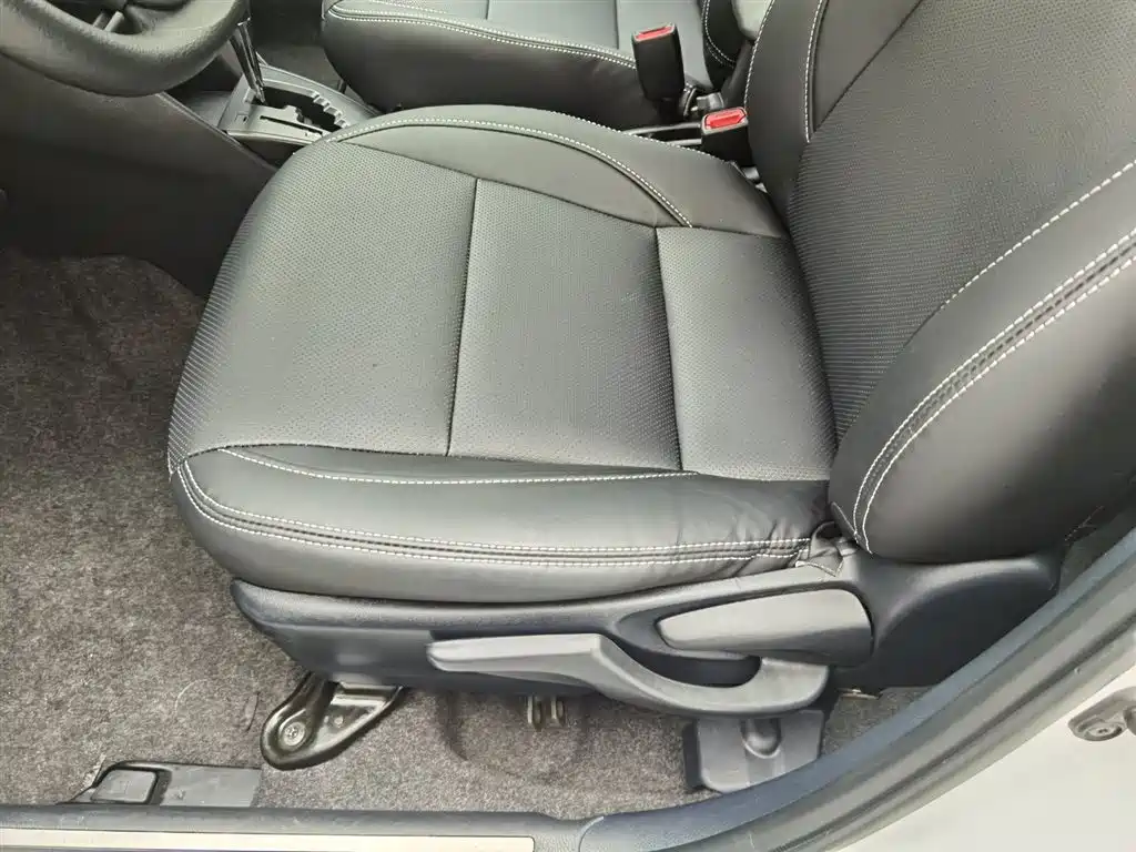 Toyota Yaris L 2020 — фото 20