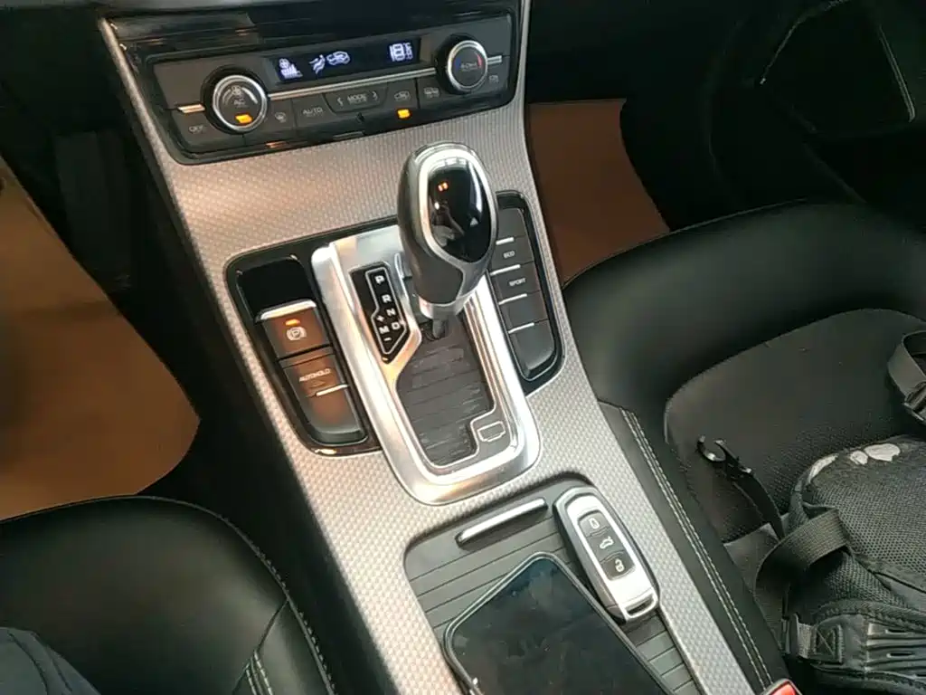 Geely Emgrand GS 2016 — фото 14