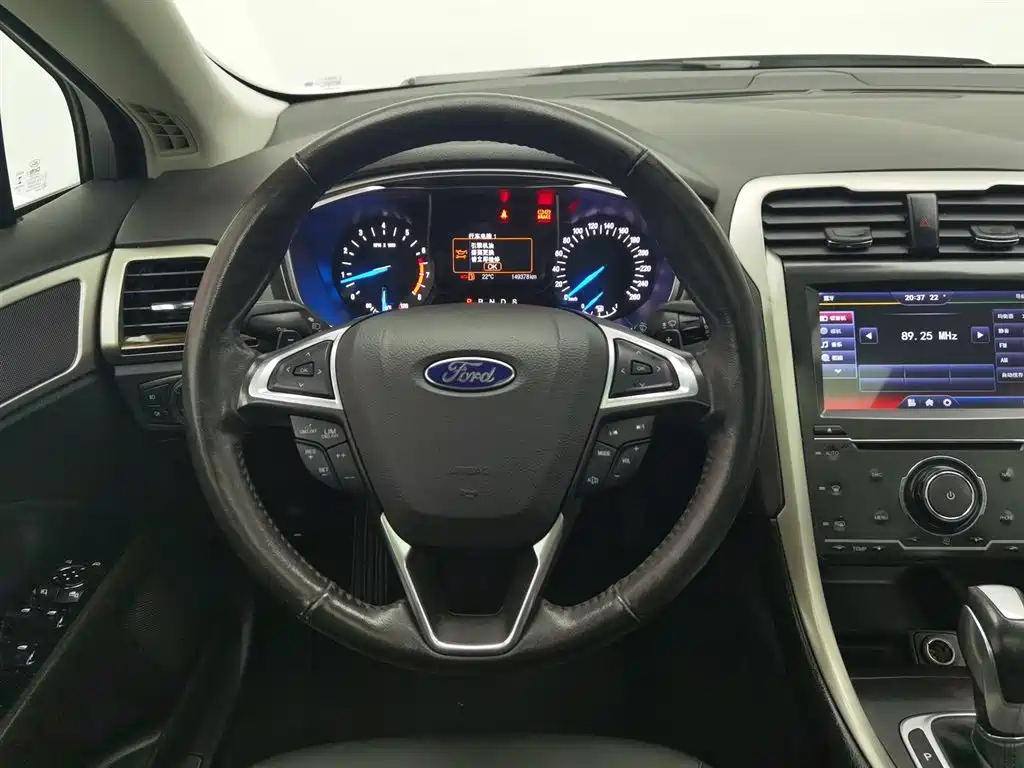 Ford Mondeo 2015 — фото 11